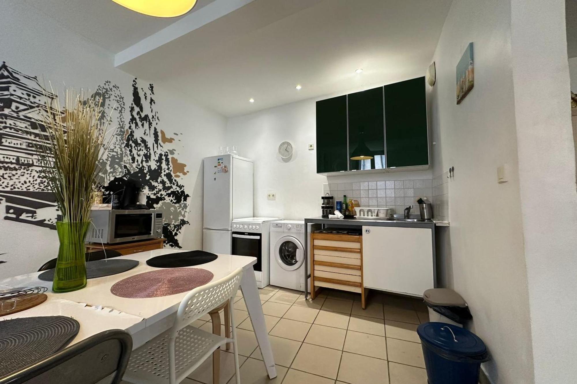 The Triplex- 3 Bedrooms In The Escutcheon! Montpellier Esterno foto